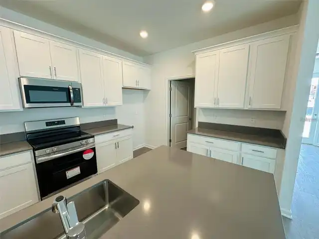 Listing Photo 7