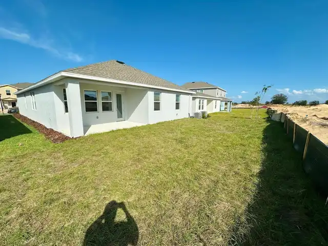 Listing Photo 12