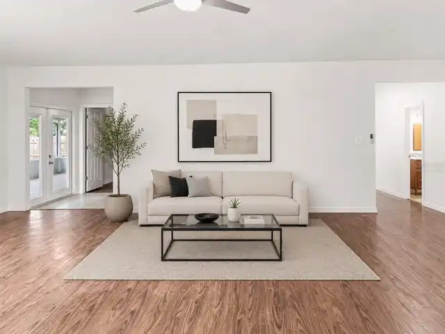 Listing Photo 8