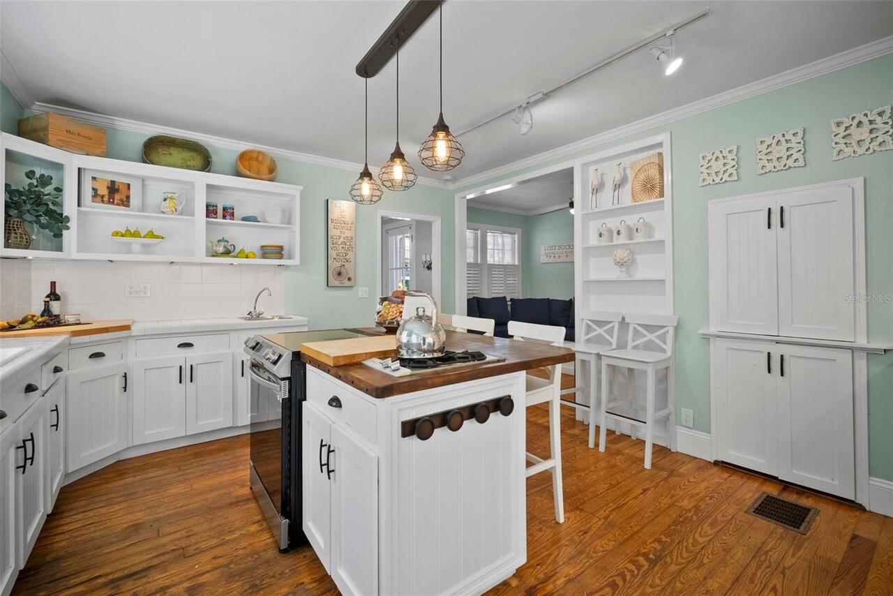 Listing Photo 12