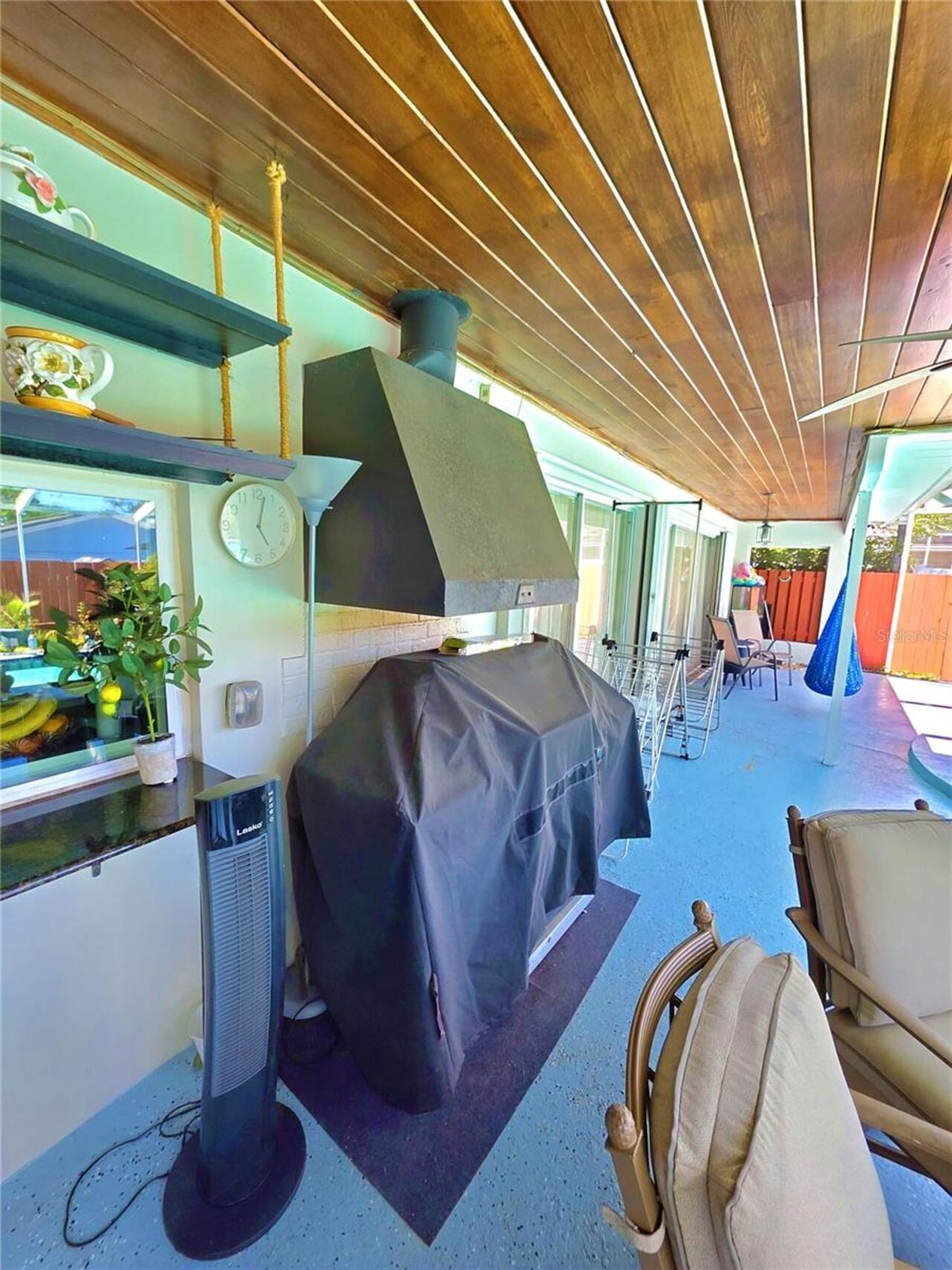 Listing Photo 10