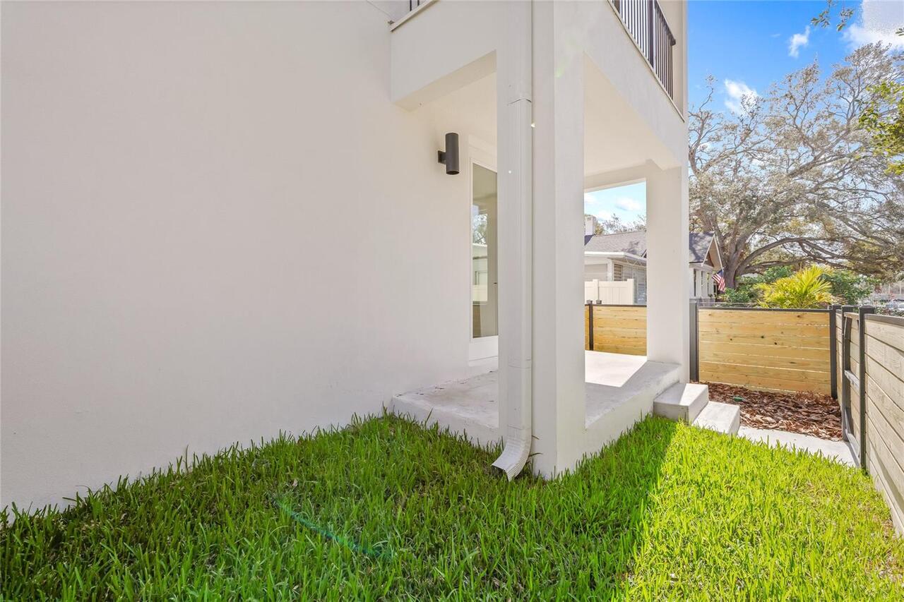 Listing Photo 12