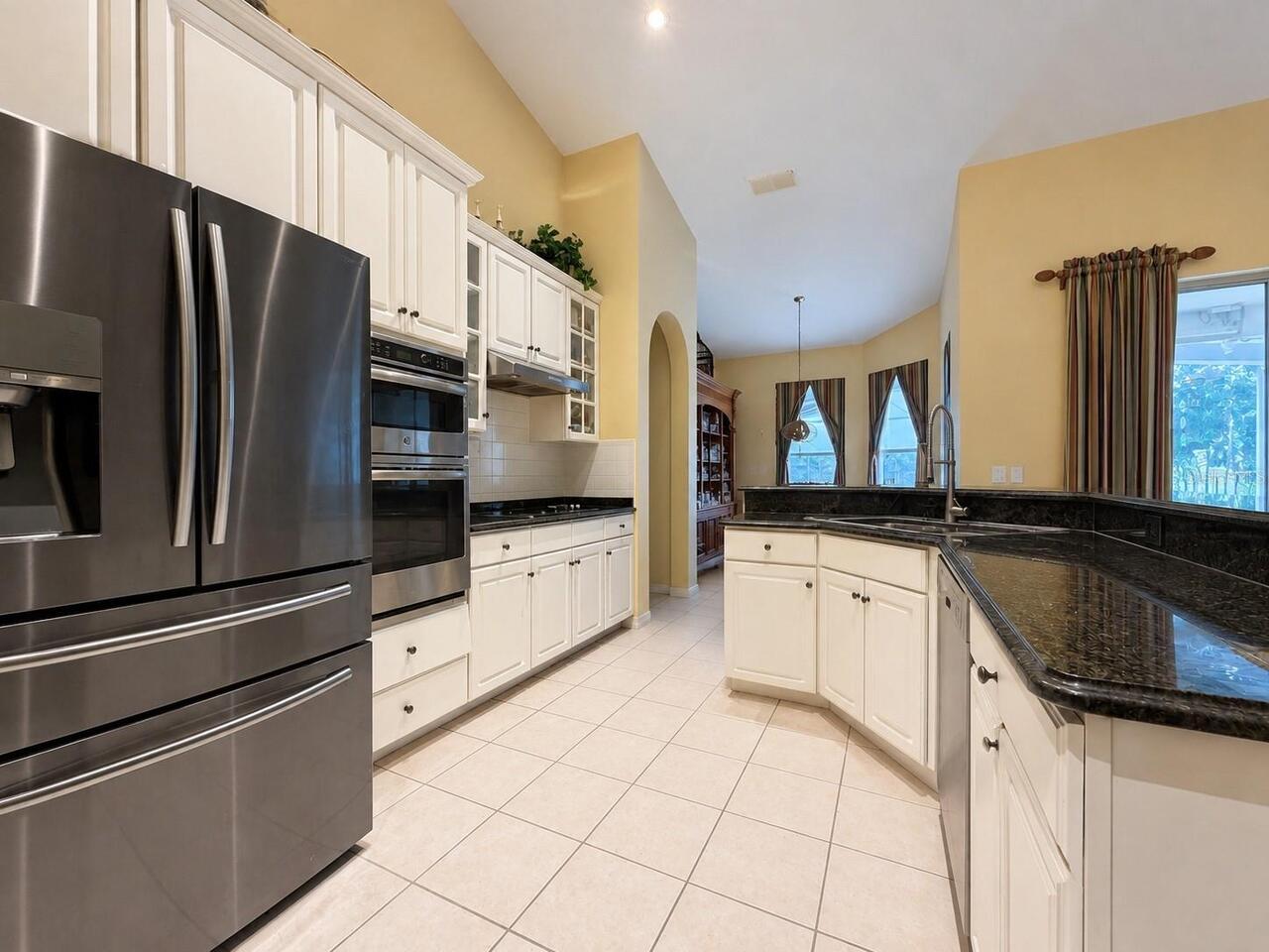 Listing Photo 7