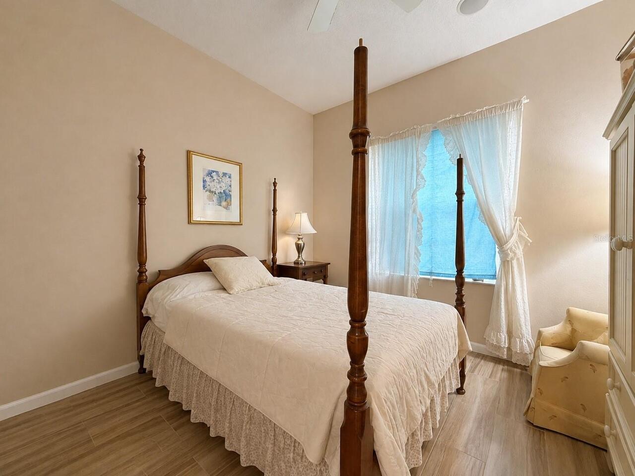 Listing Photo 17