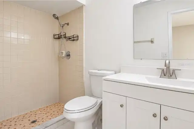 Listing Photo 12