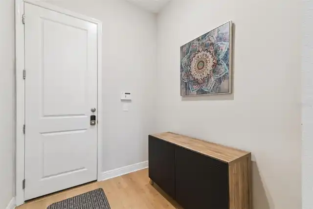 Listing Photo 9