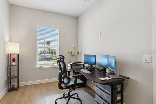 Listing Photo 14