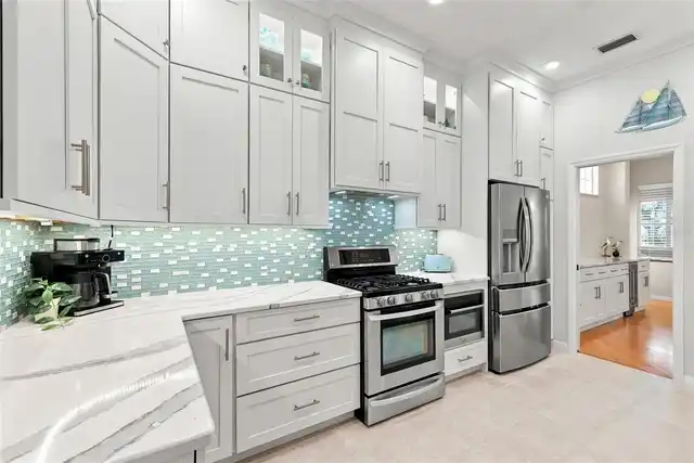 Listing Photo 17