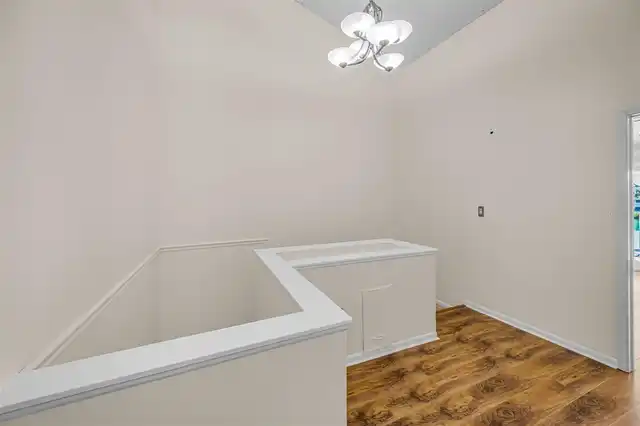 Listing Photo 33