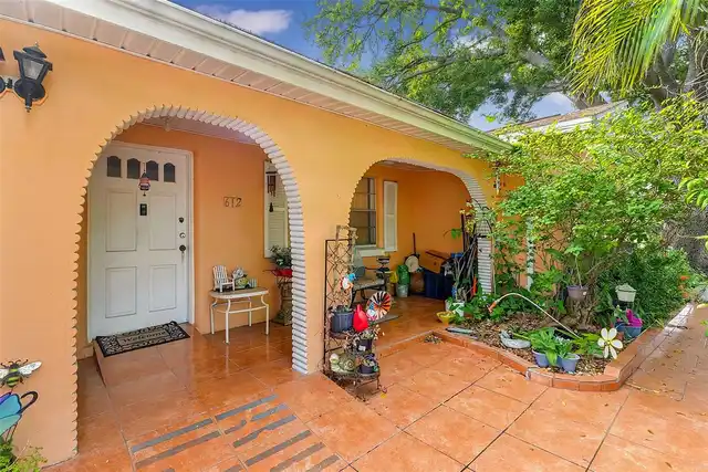 Listing Photo 8