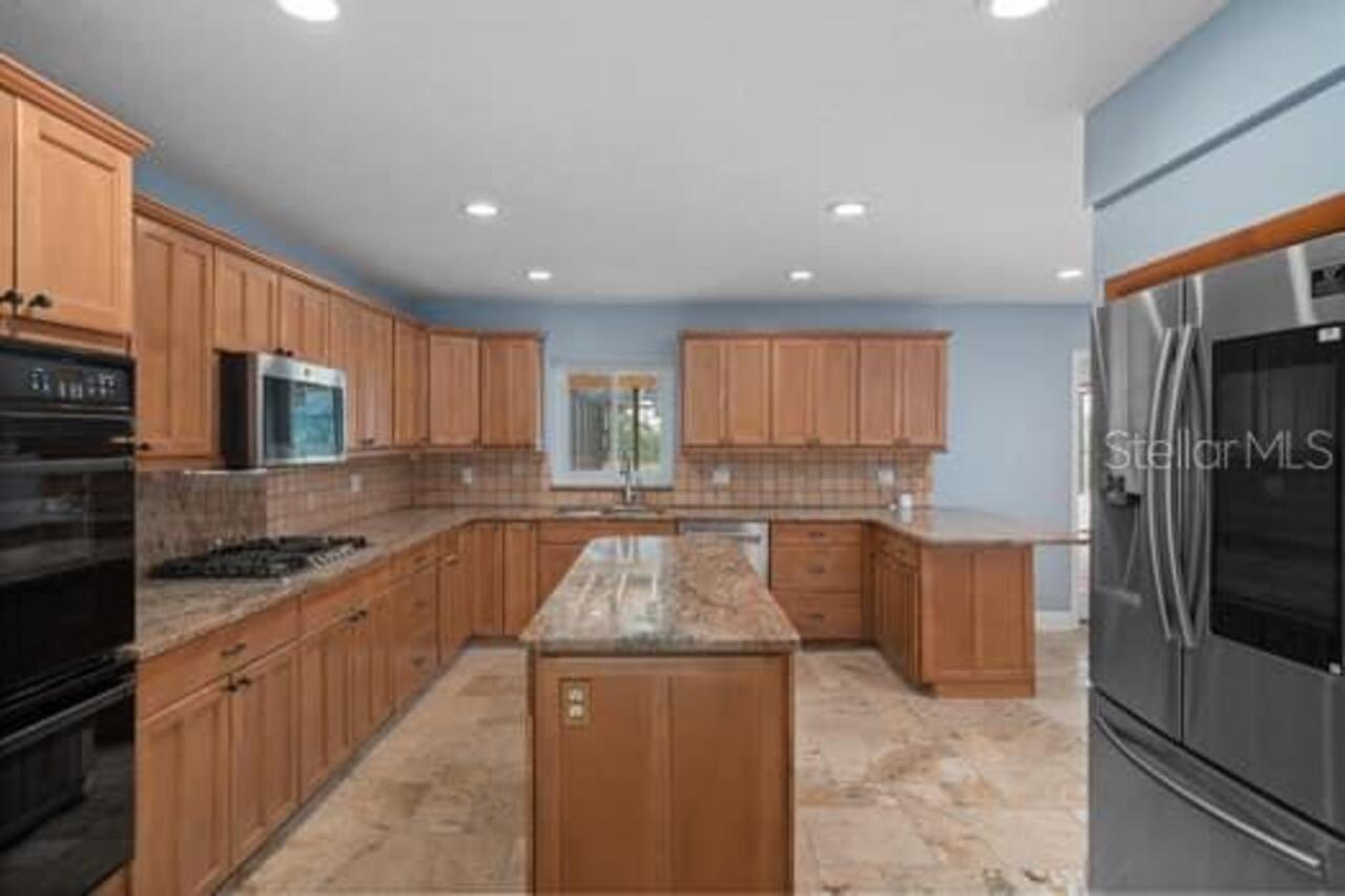 Listing Photo 11