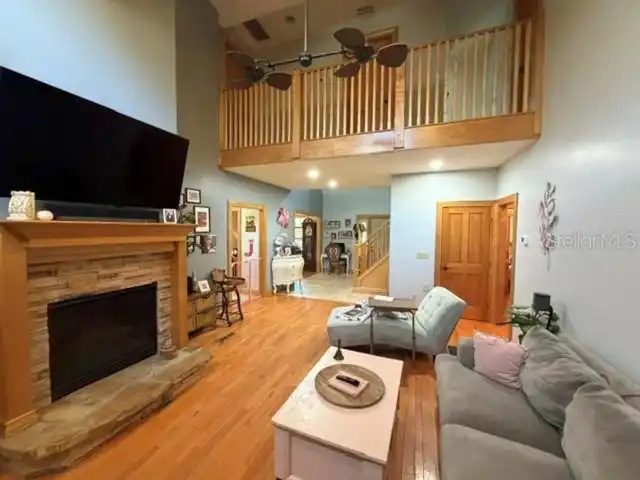Listing Photo 7