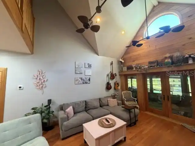 Listing Photo 8