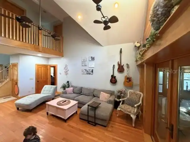 Listing Photo 10