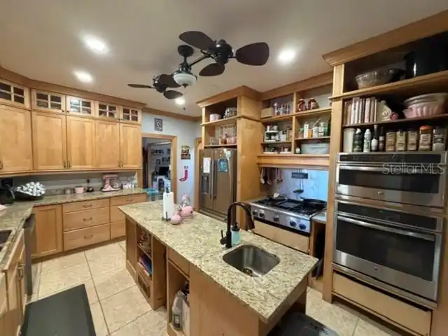 Listing Photo 11