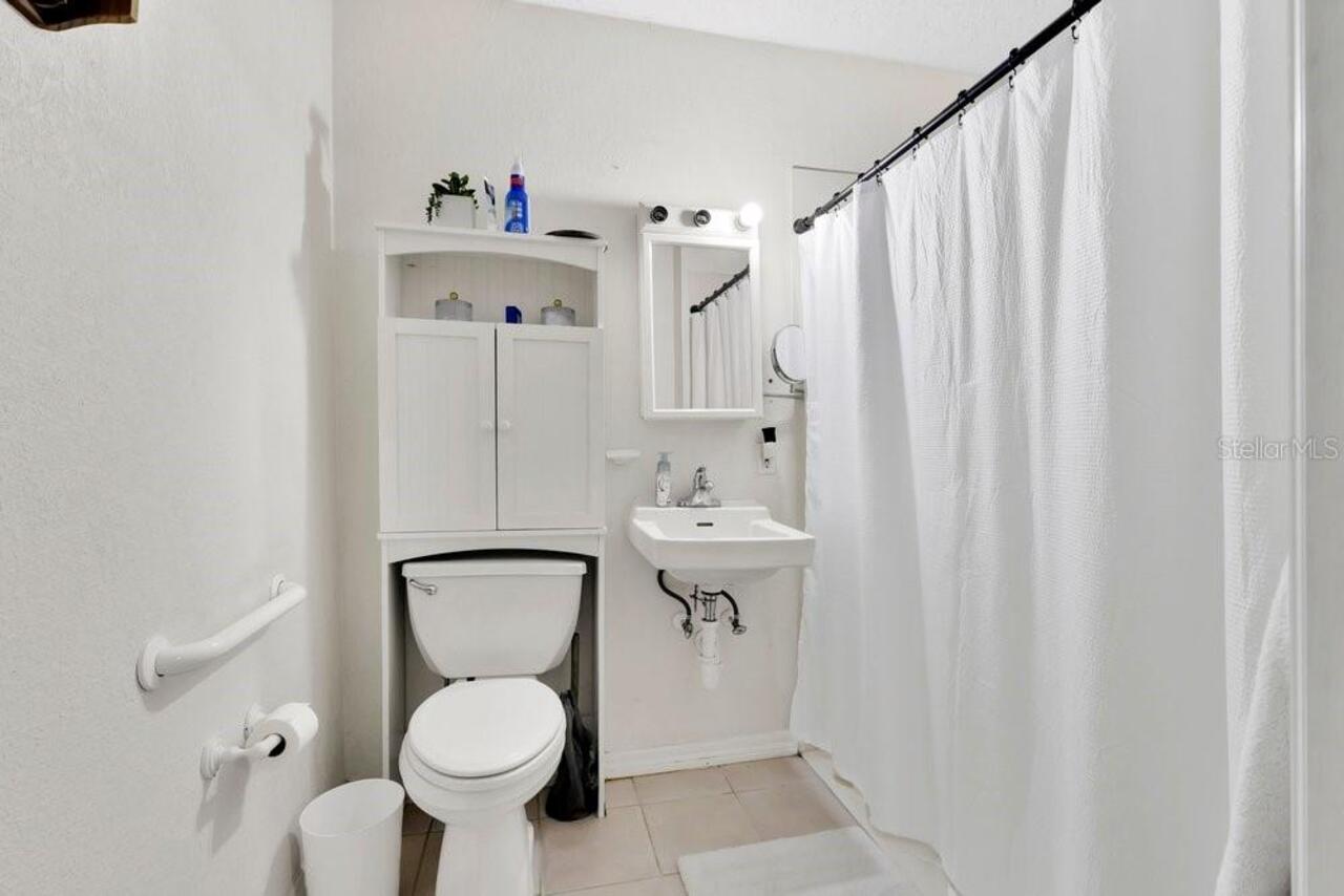 Listing Photo 17