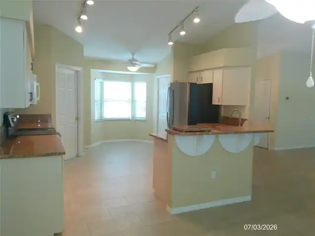 Listing Photo 8
