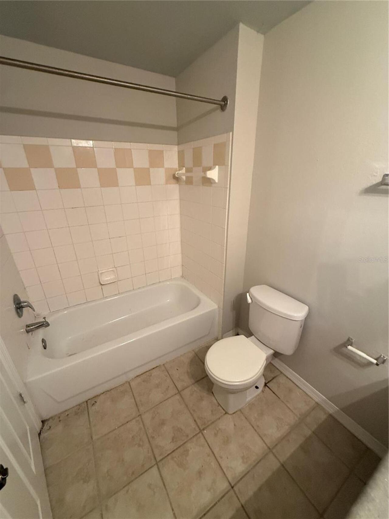 Listing Photo 11