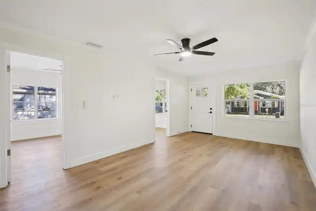 Listing Photo 7