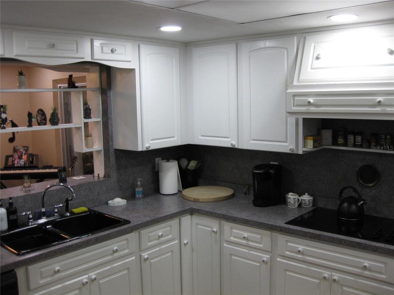 Listing Photo 8