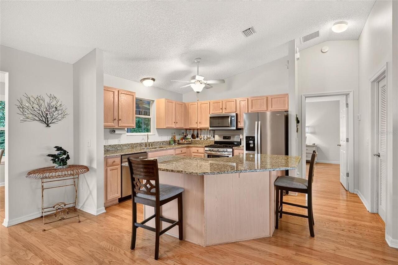 Listing Photo 17