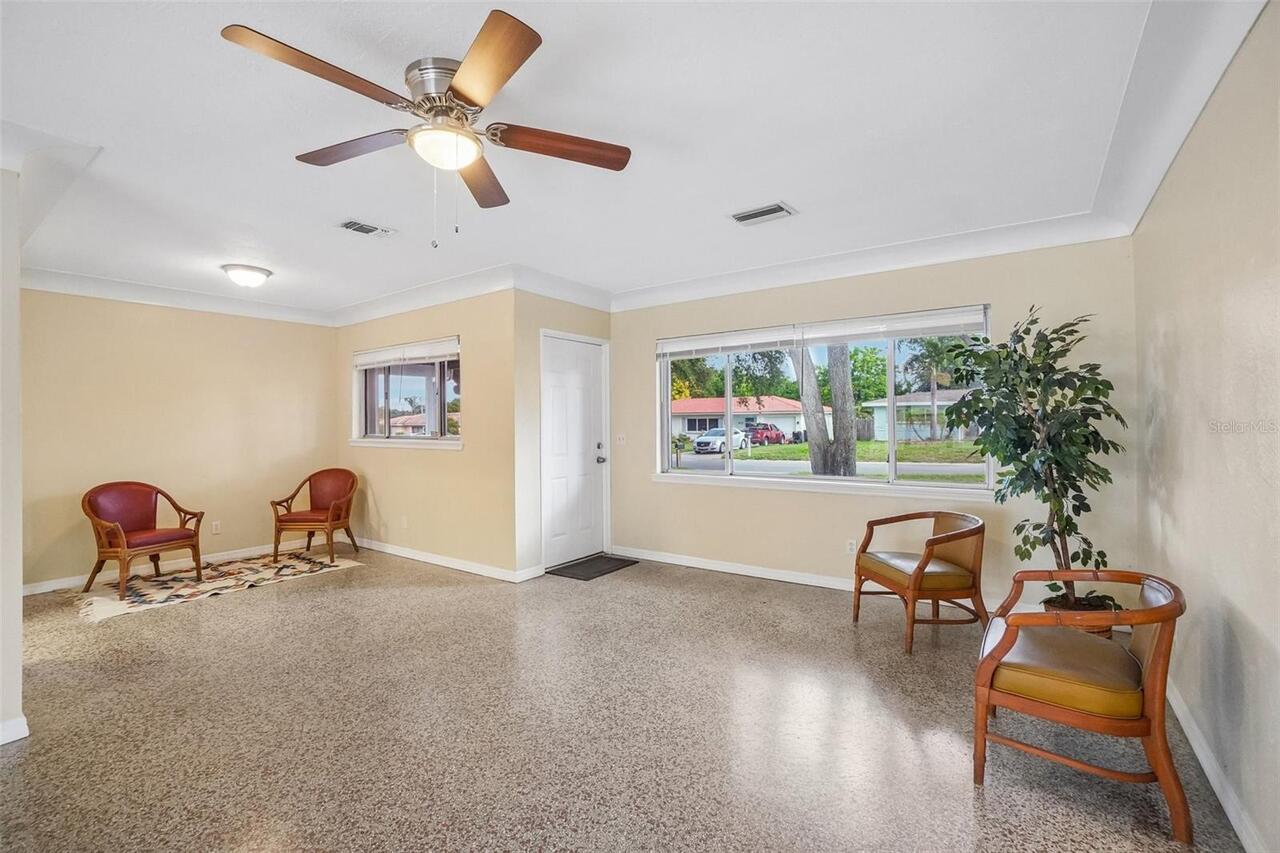 Listing Photo 6