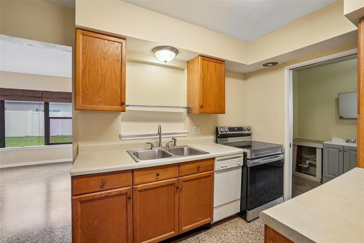 Listing Photo 9