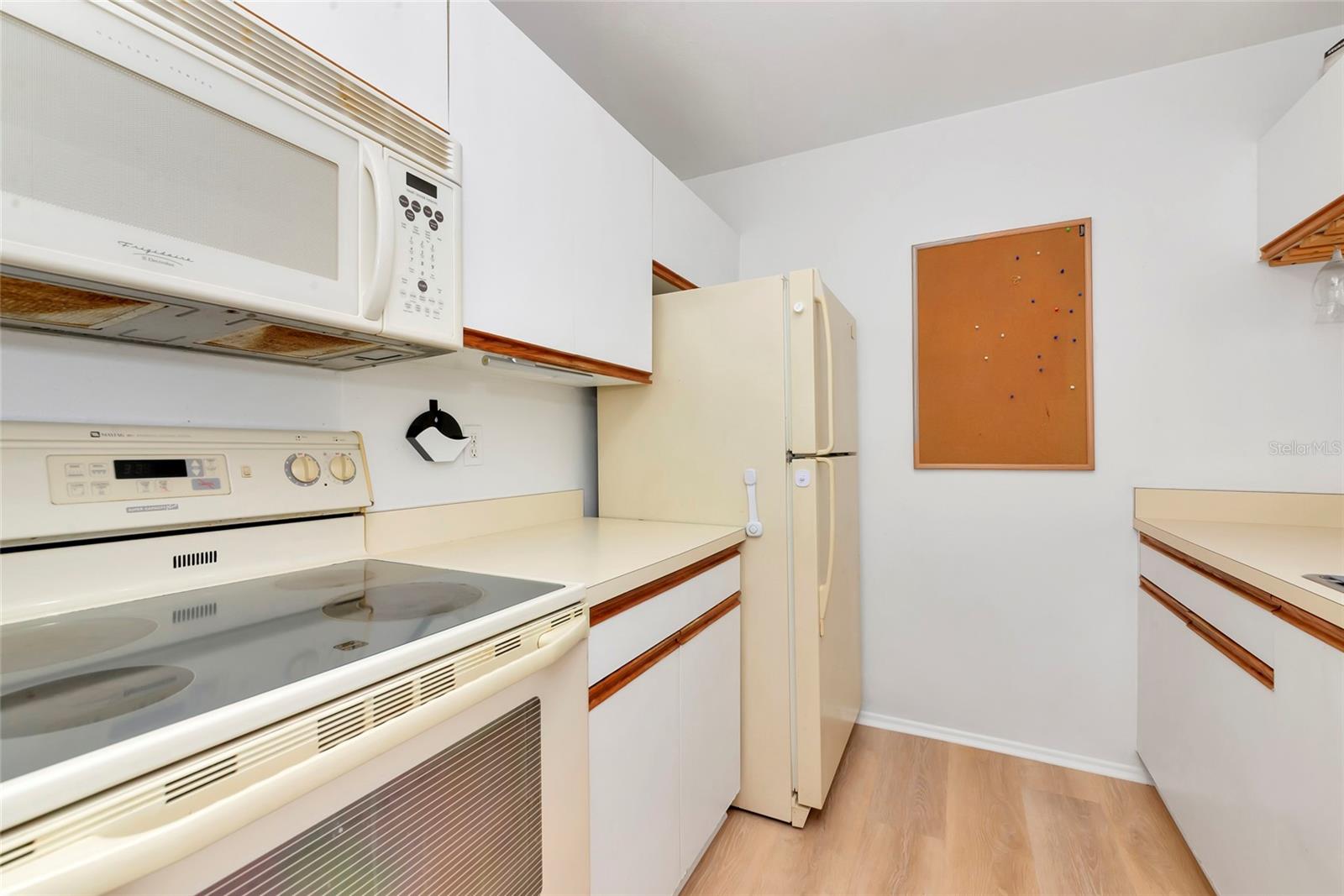 Listing Photo 11