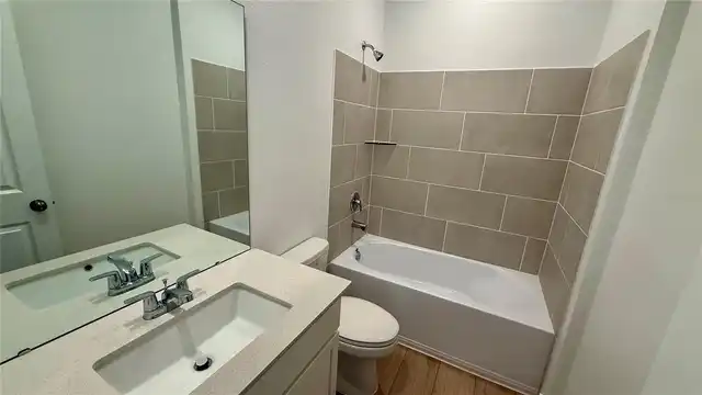 Listing Photo 6