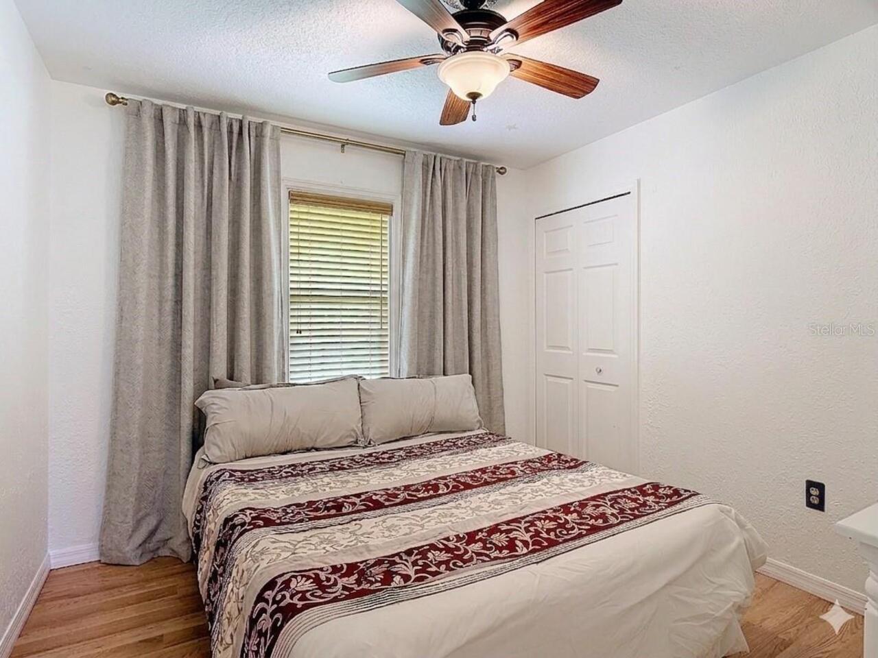 Listing Photo 10