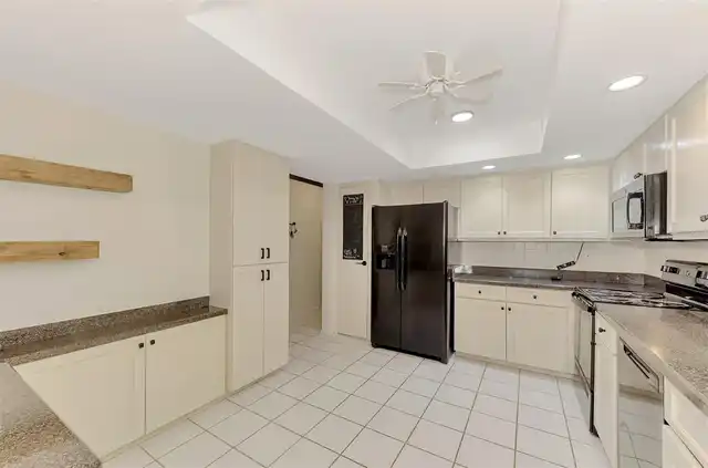 Listing Photo 17