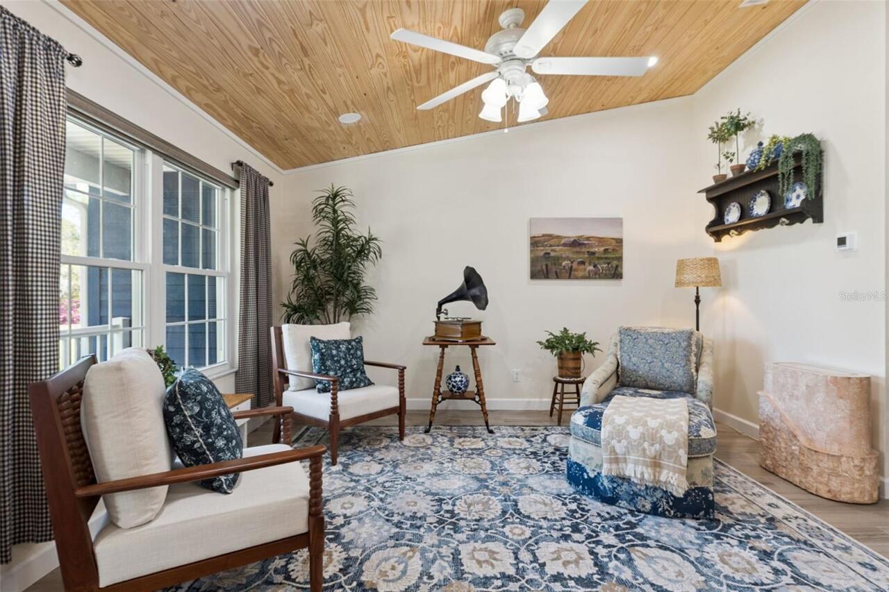 Listing Photo 15