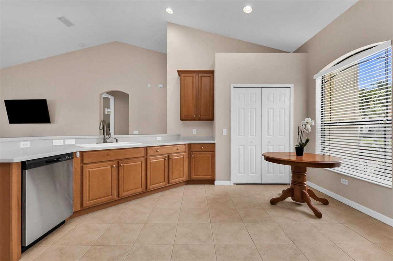 Listing Photo 14