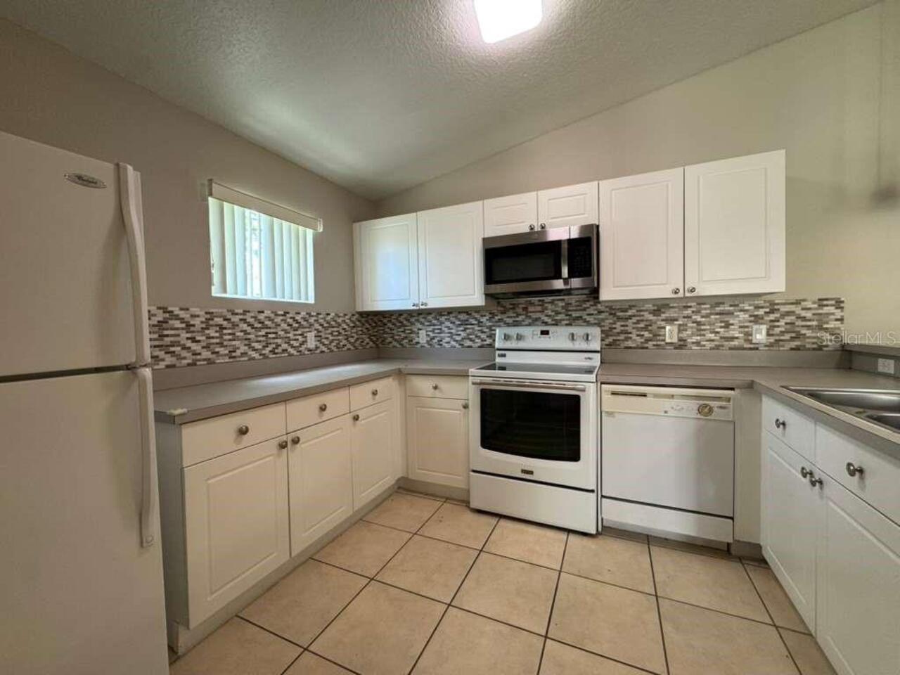 Listing Photo 9