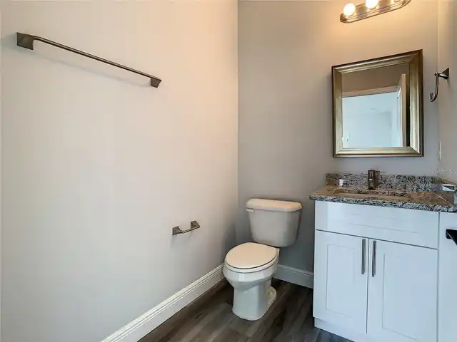 Listing Photo 11