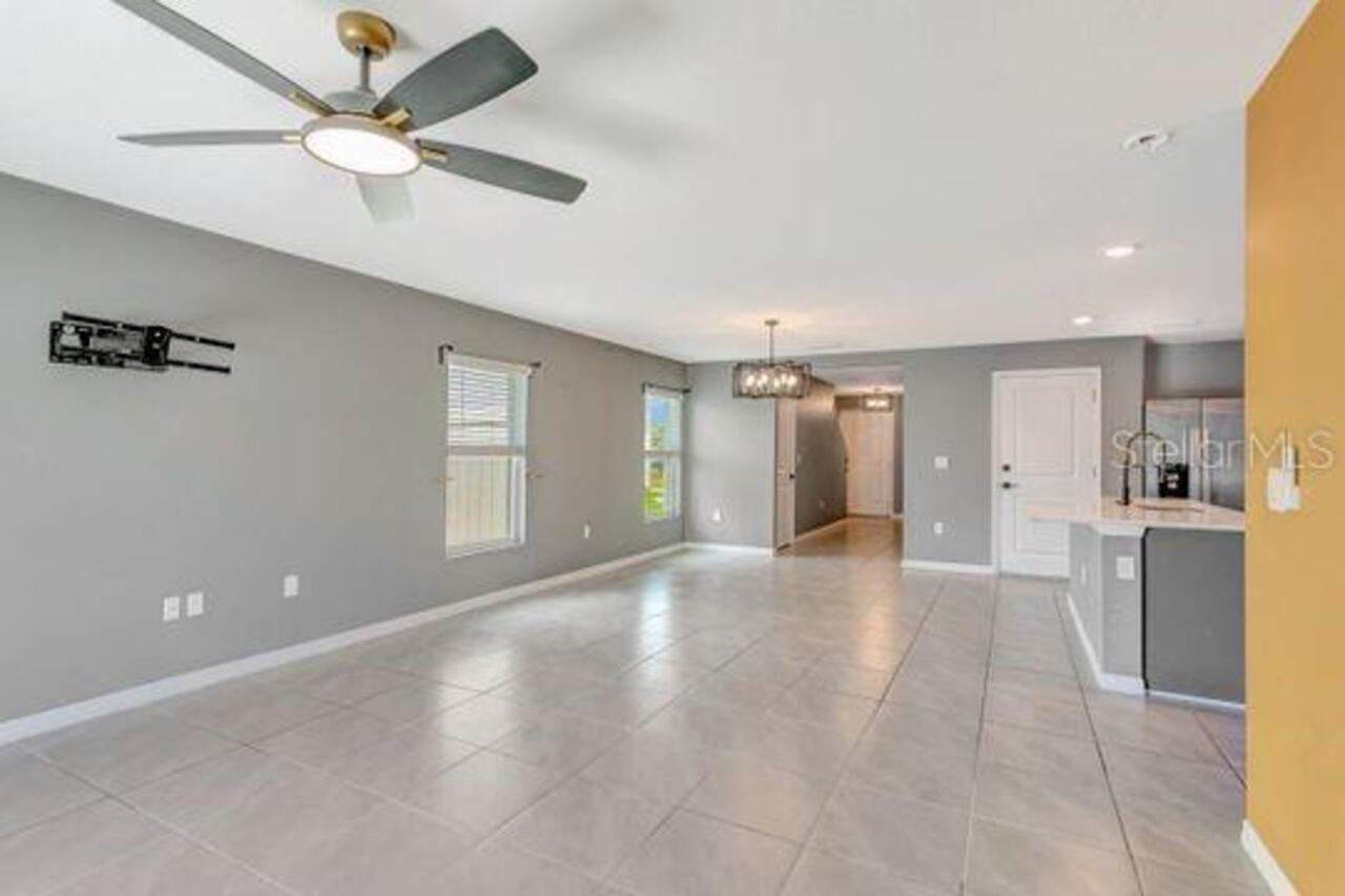 Listing Photo 8