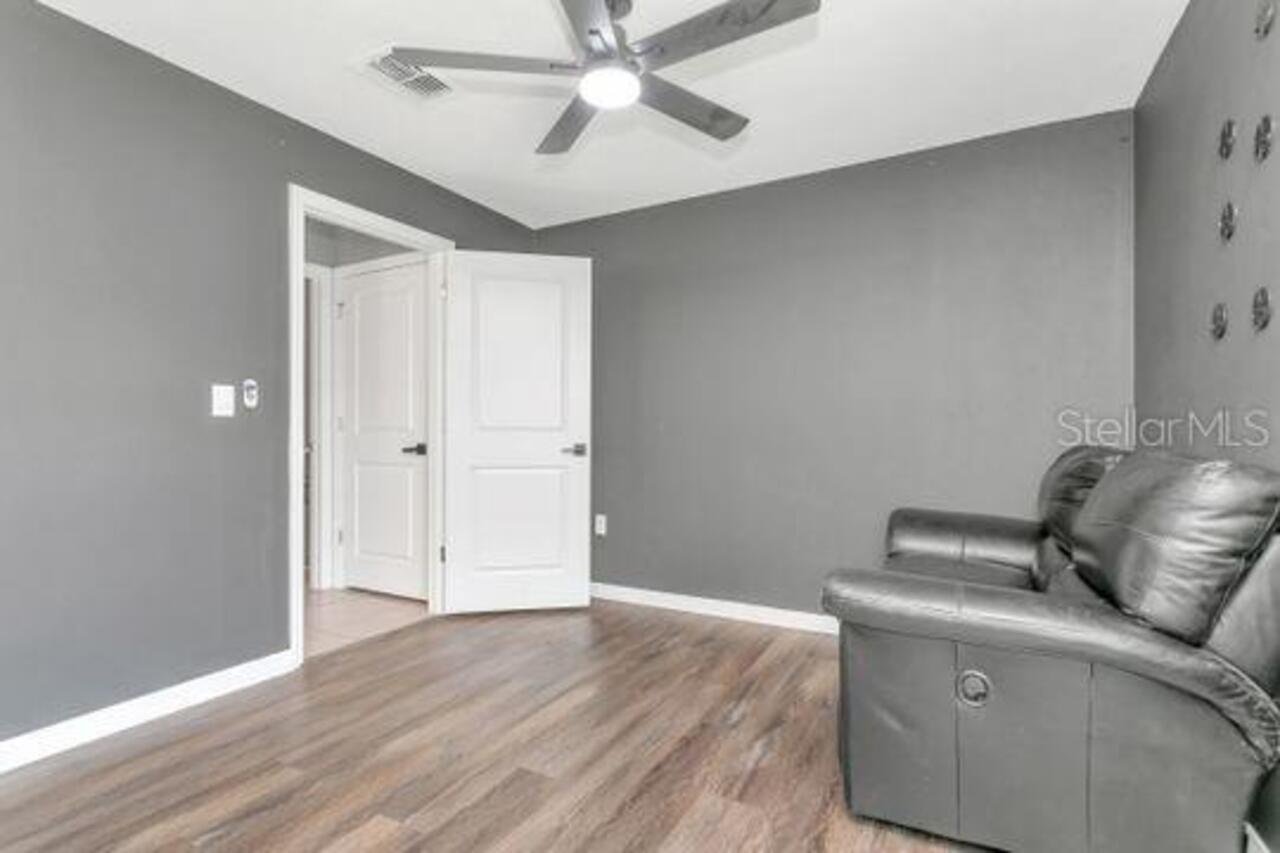 Listing Photo 17