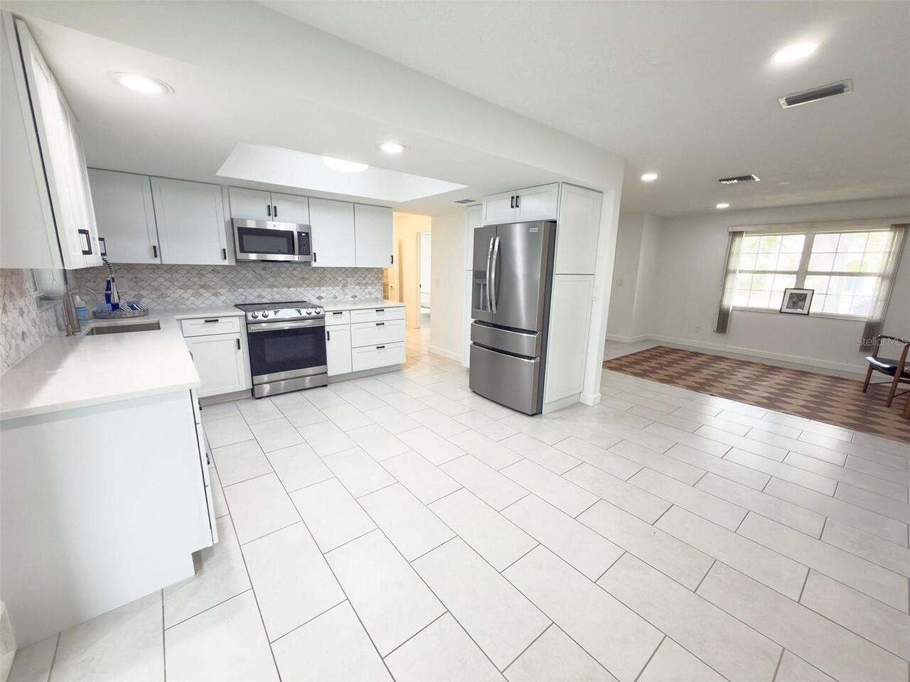 Listing Photo 10