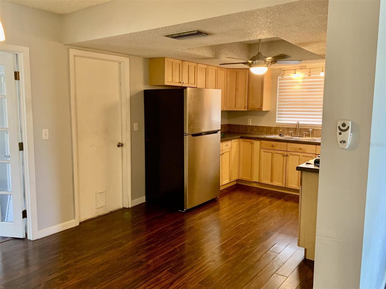 Listing Photo 12