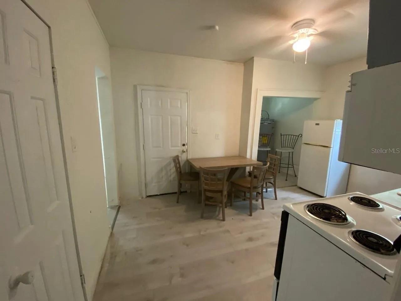 Listing Photo 9