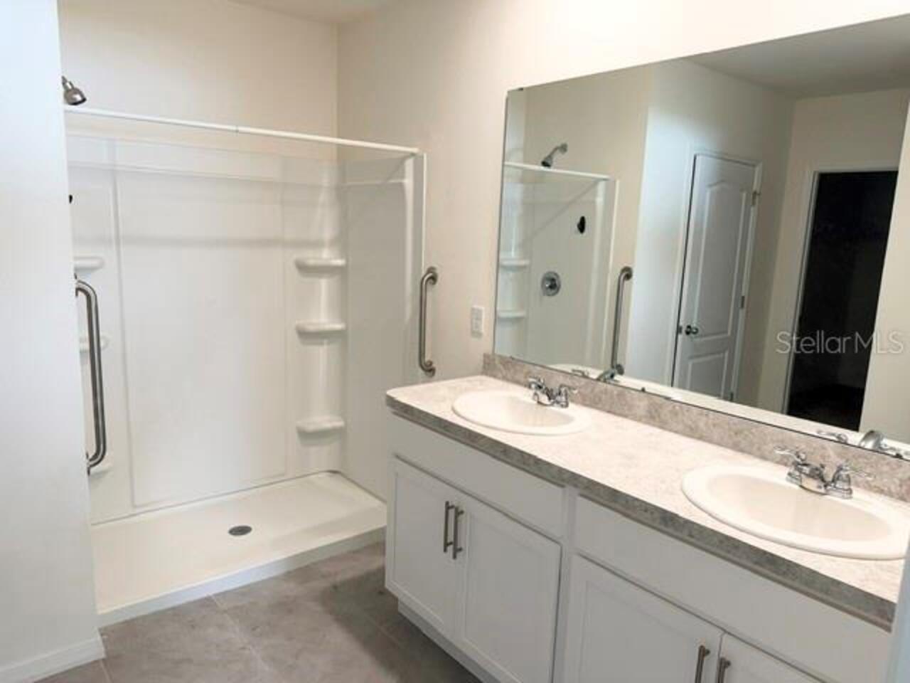 Listing Photo 8