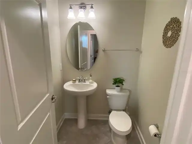 Listing Photo 9
