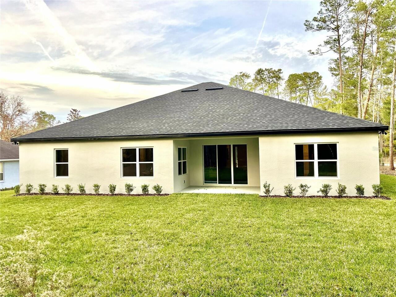 Listing Photo 8