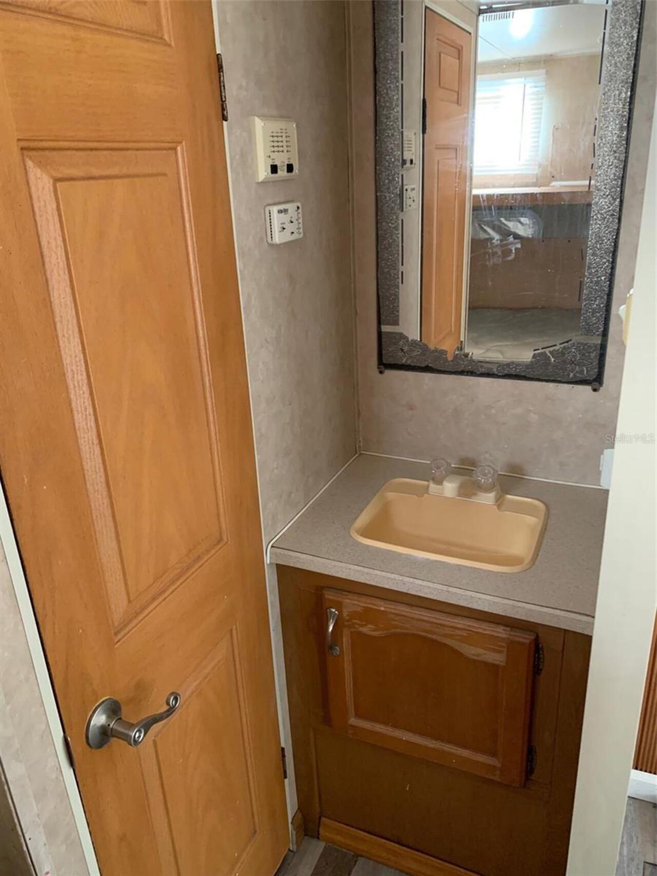 Listing Photo 6
