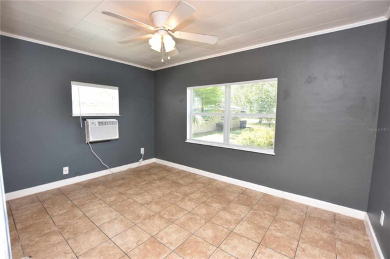 Listing Photo 9