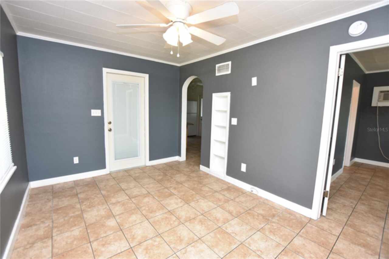 Listing Photo 10