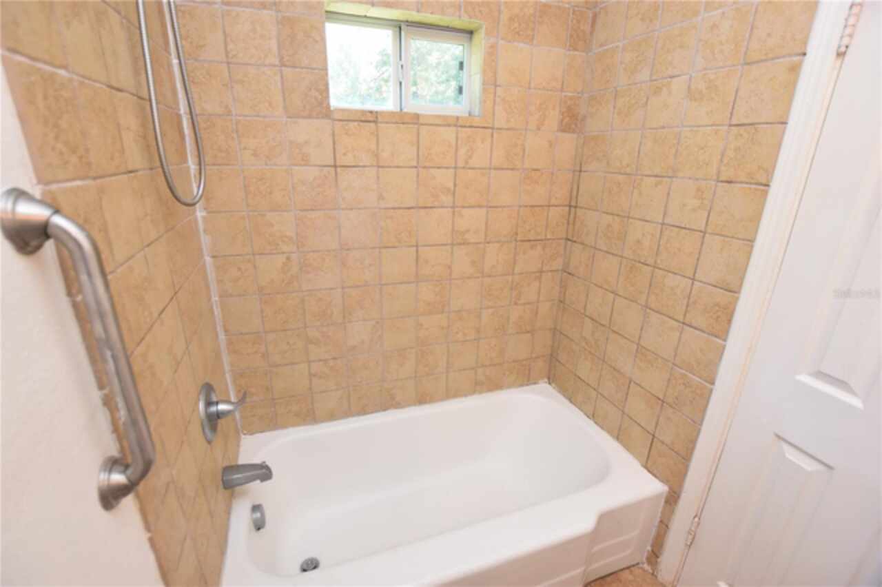 Listing Photo 15