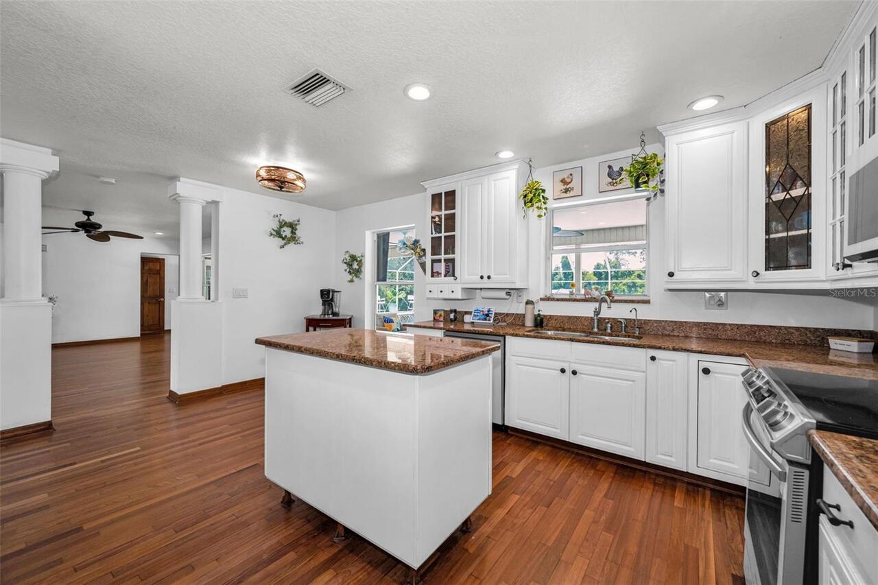 Listing Photo 18