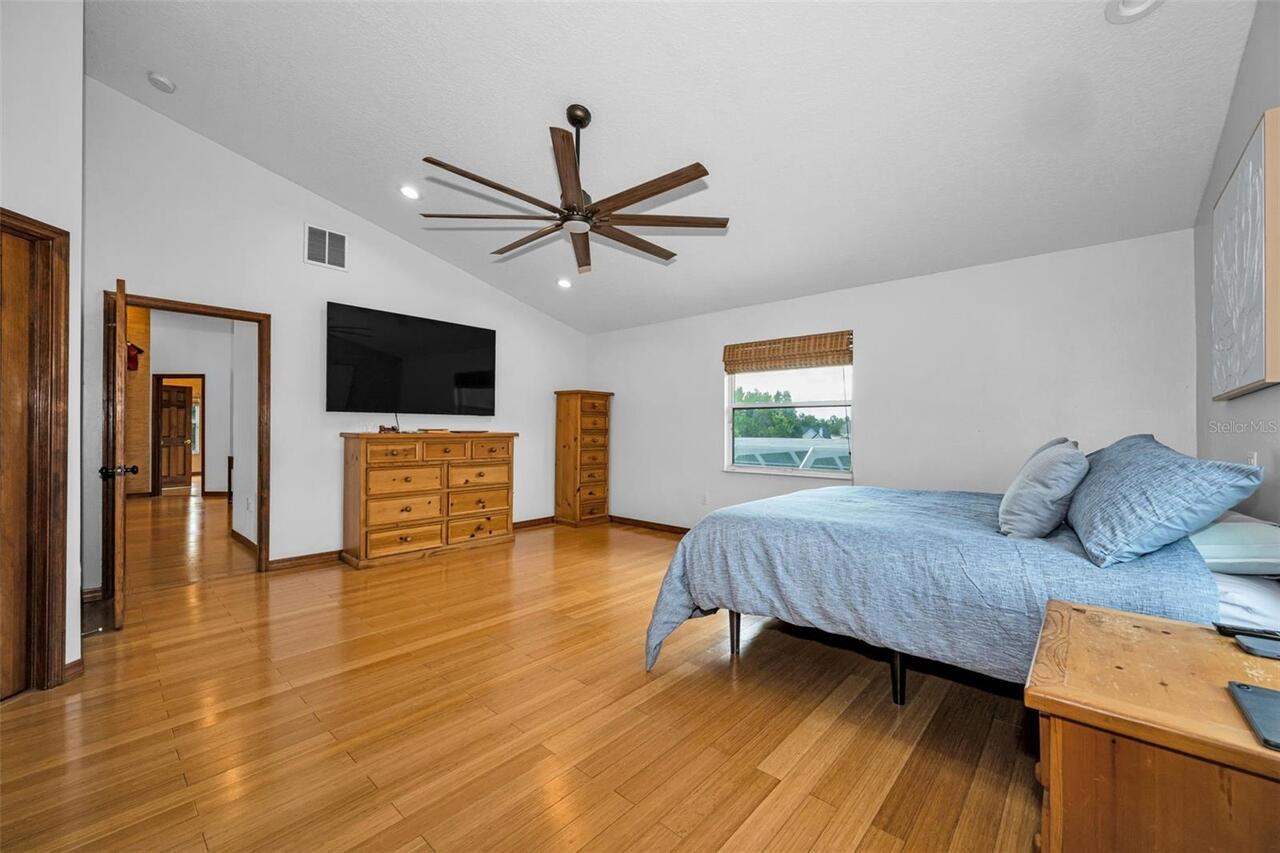 Listing Photo 32