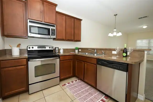 Listing Photo 7